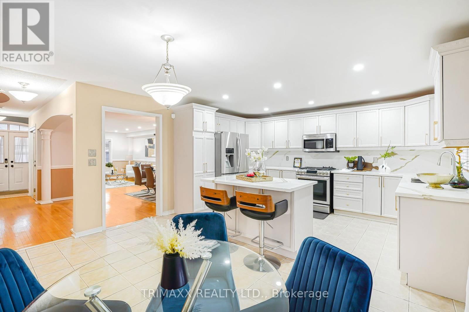 3 TURRET CRESCENT Image 12