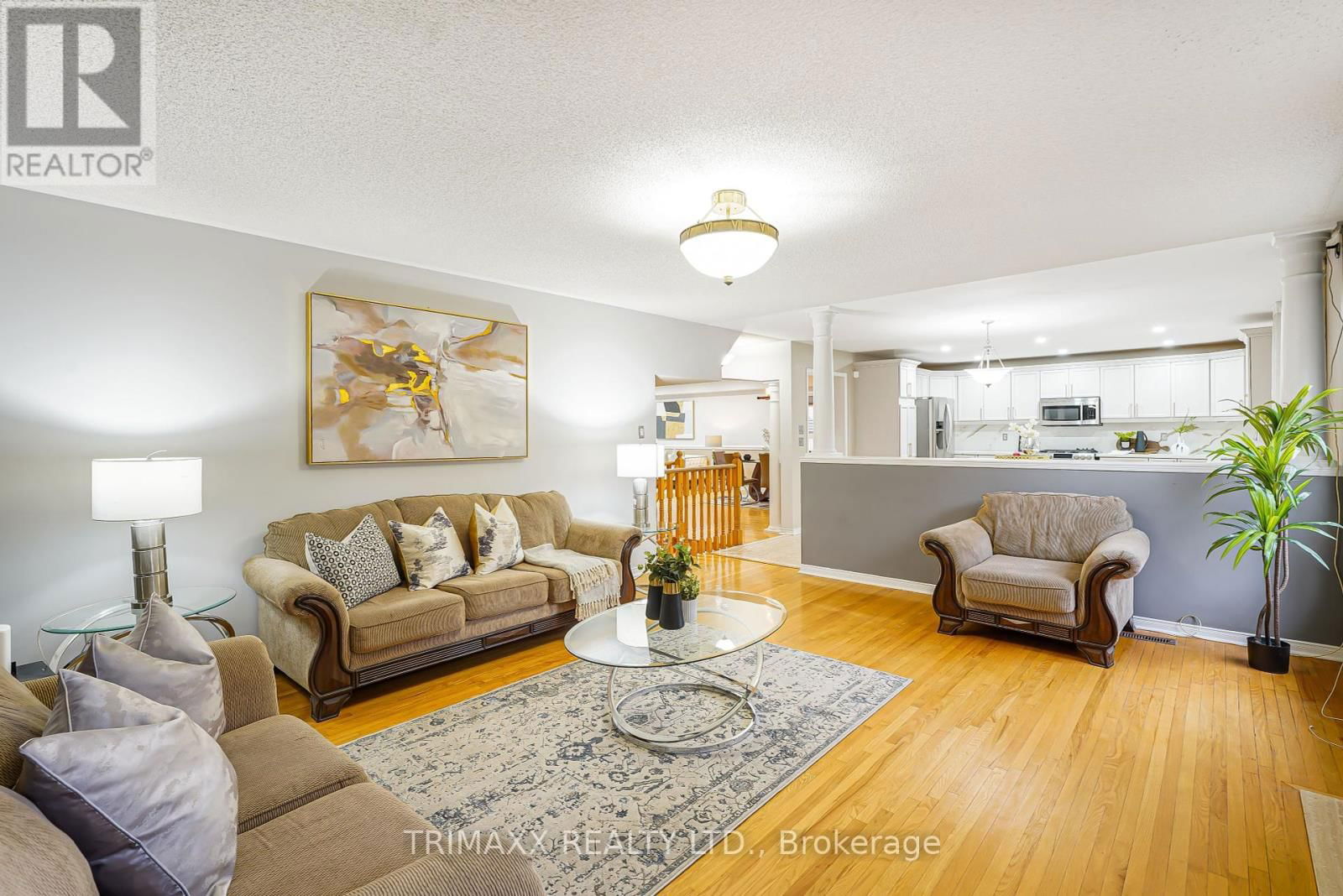 3 TURRET CRESCENT Image 18