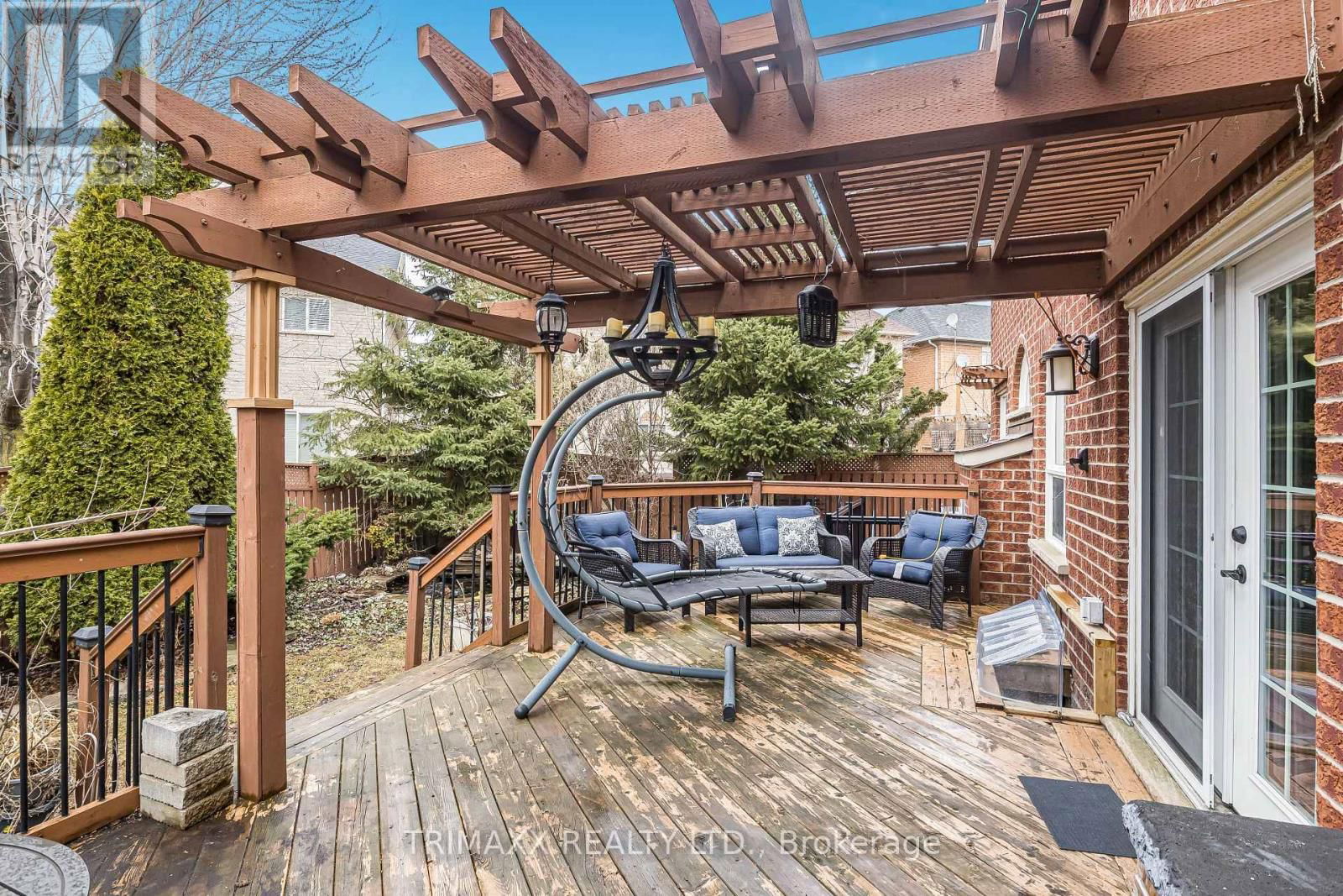 3 TURRET CRESCENT Image 22