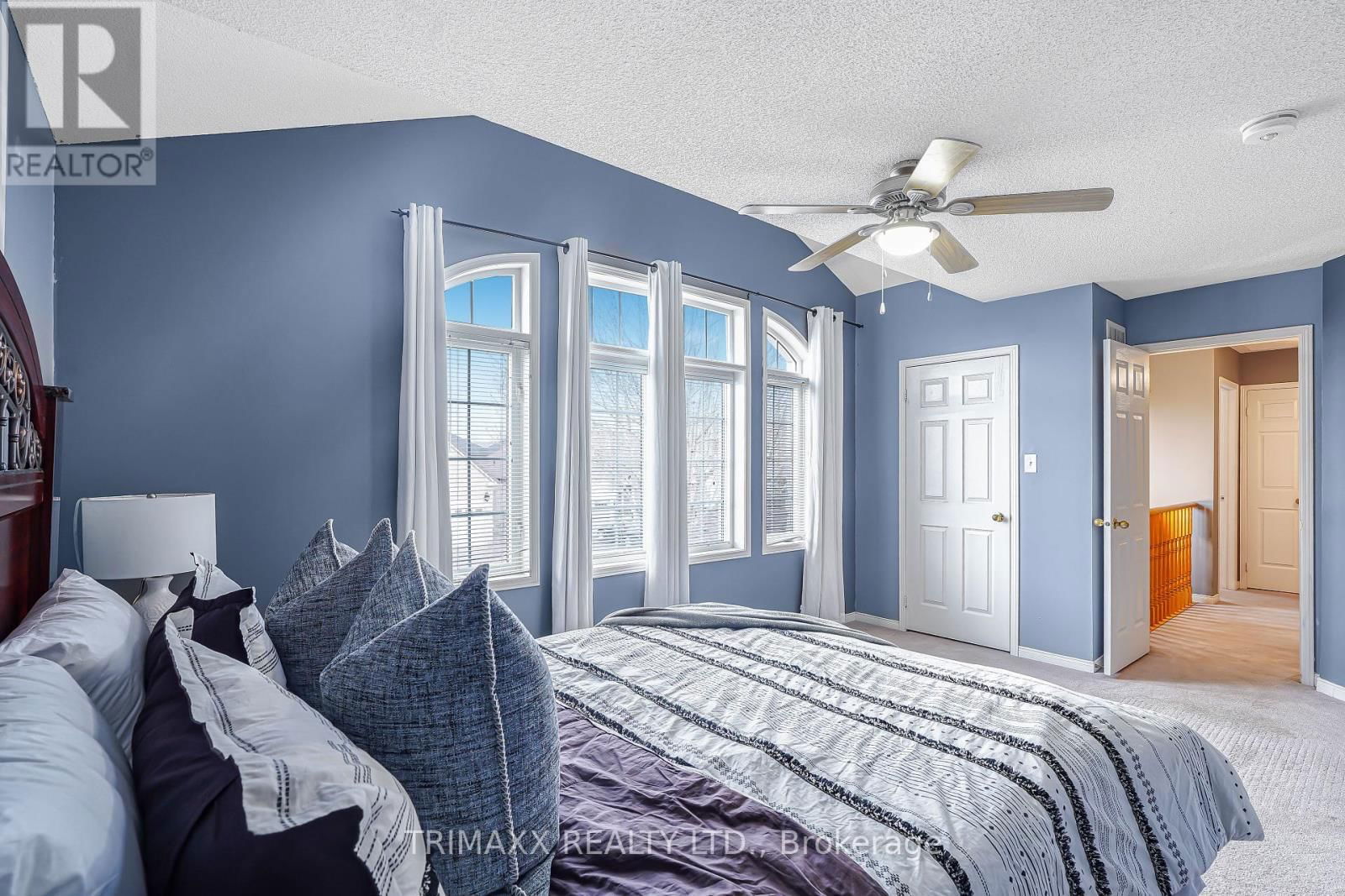 3 TURRET CRESCENT Image 39