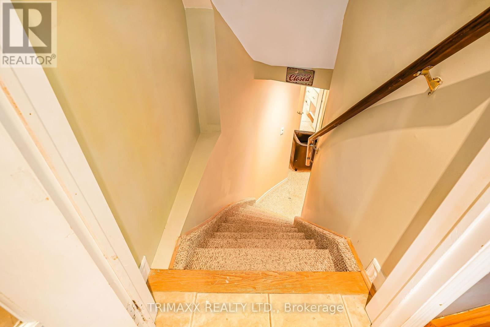3 TURRET CRESCENT Image 40
