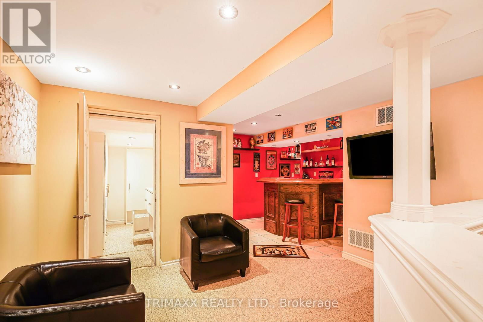 3 TURRET CRESCENT Image 42