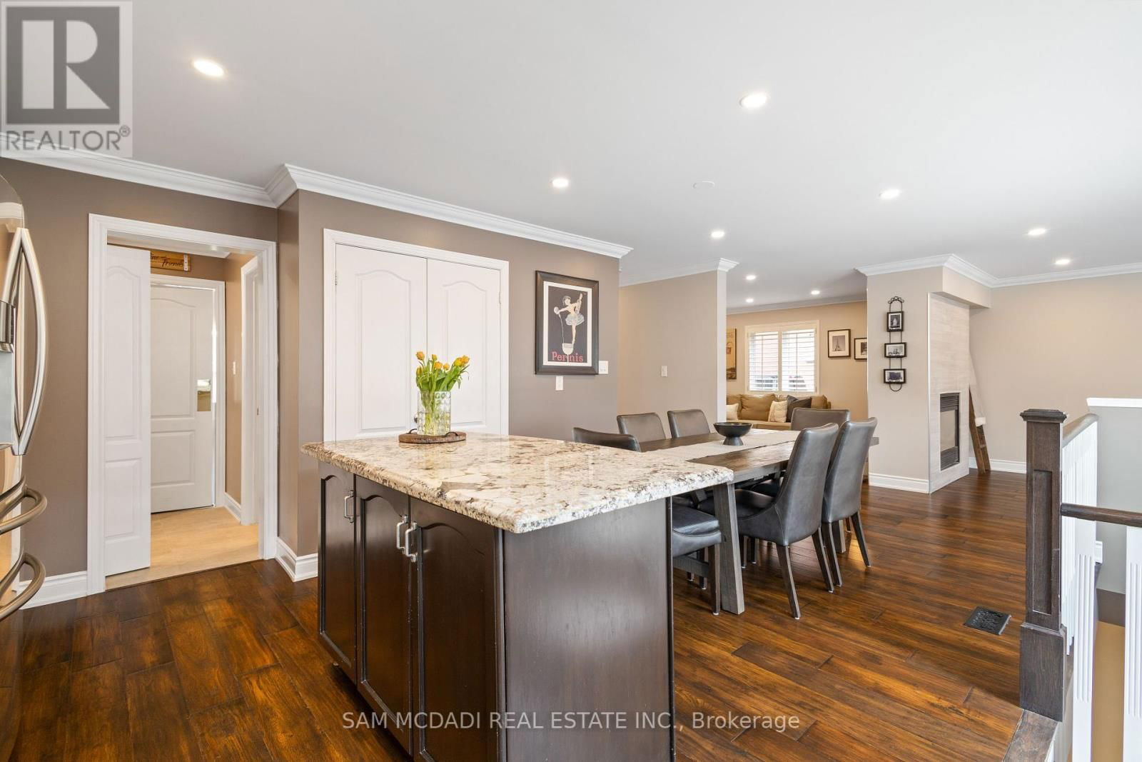 7174 UPTON CRESCENT Image 18