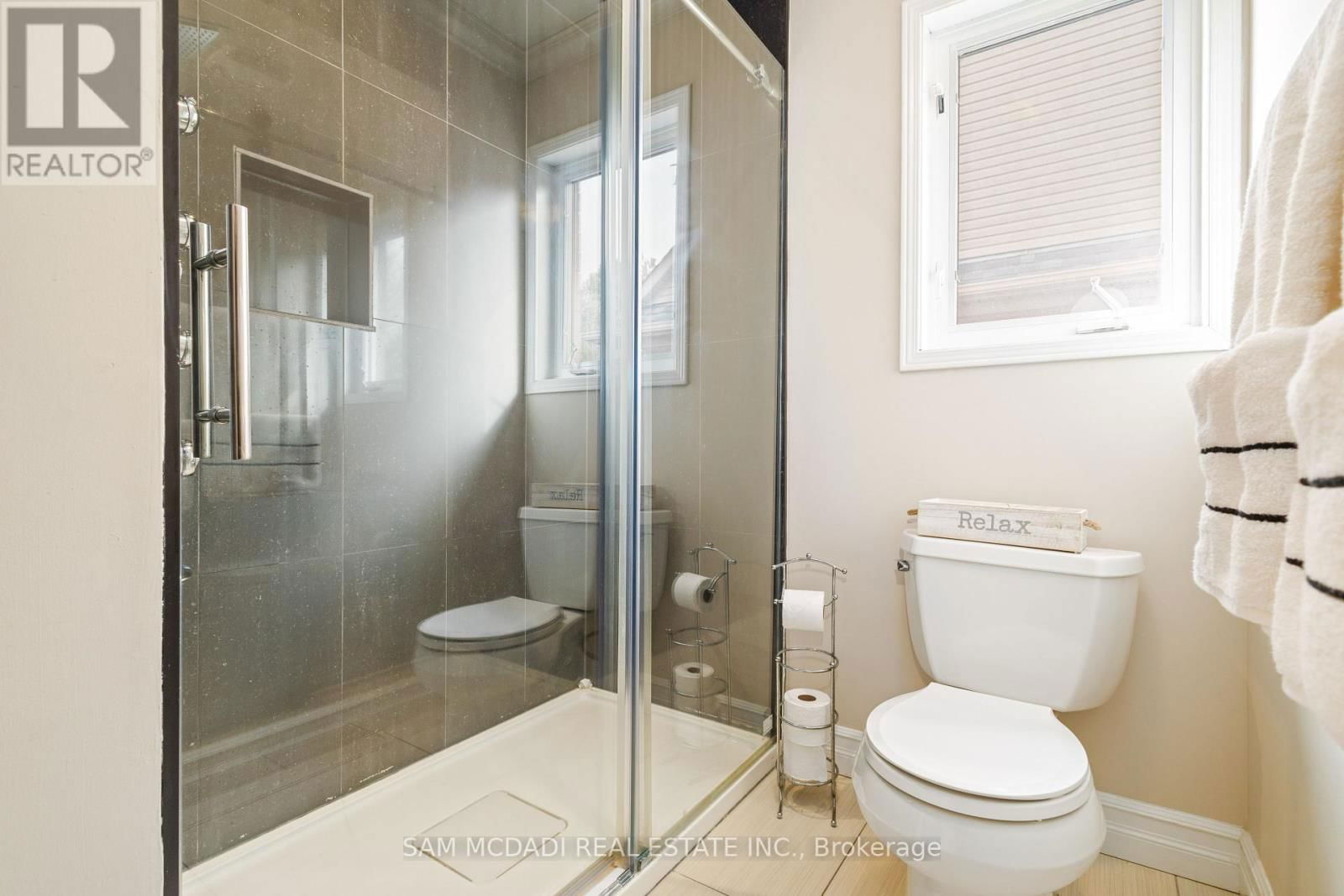 7174 UPTON CRESCENT Image 31
