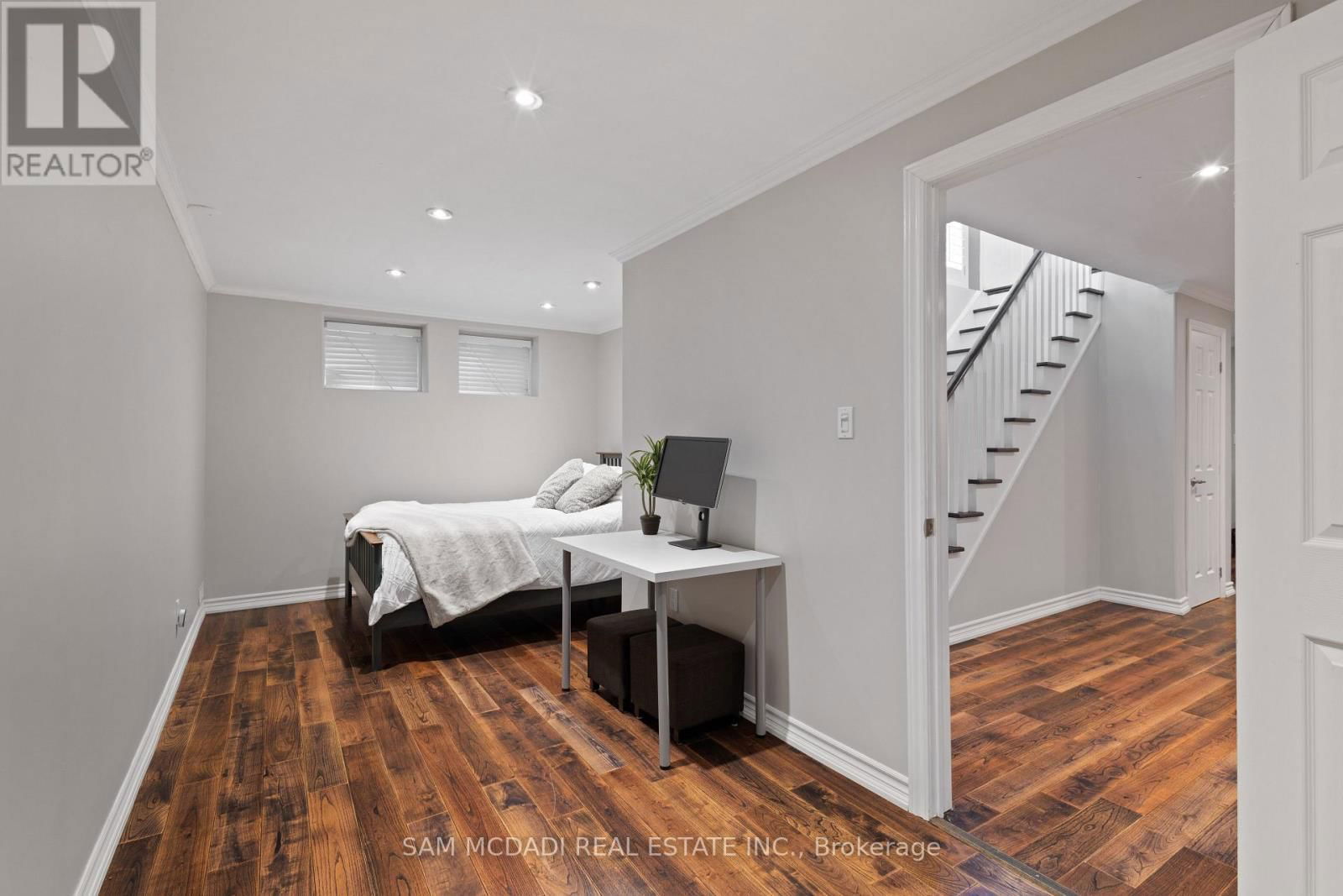 7174 UPTON CRESCENT Image 40