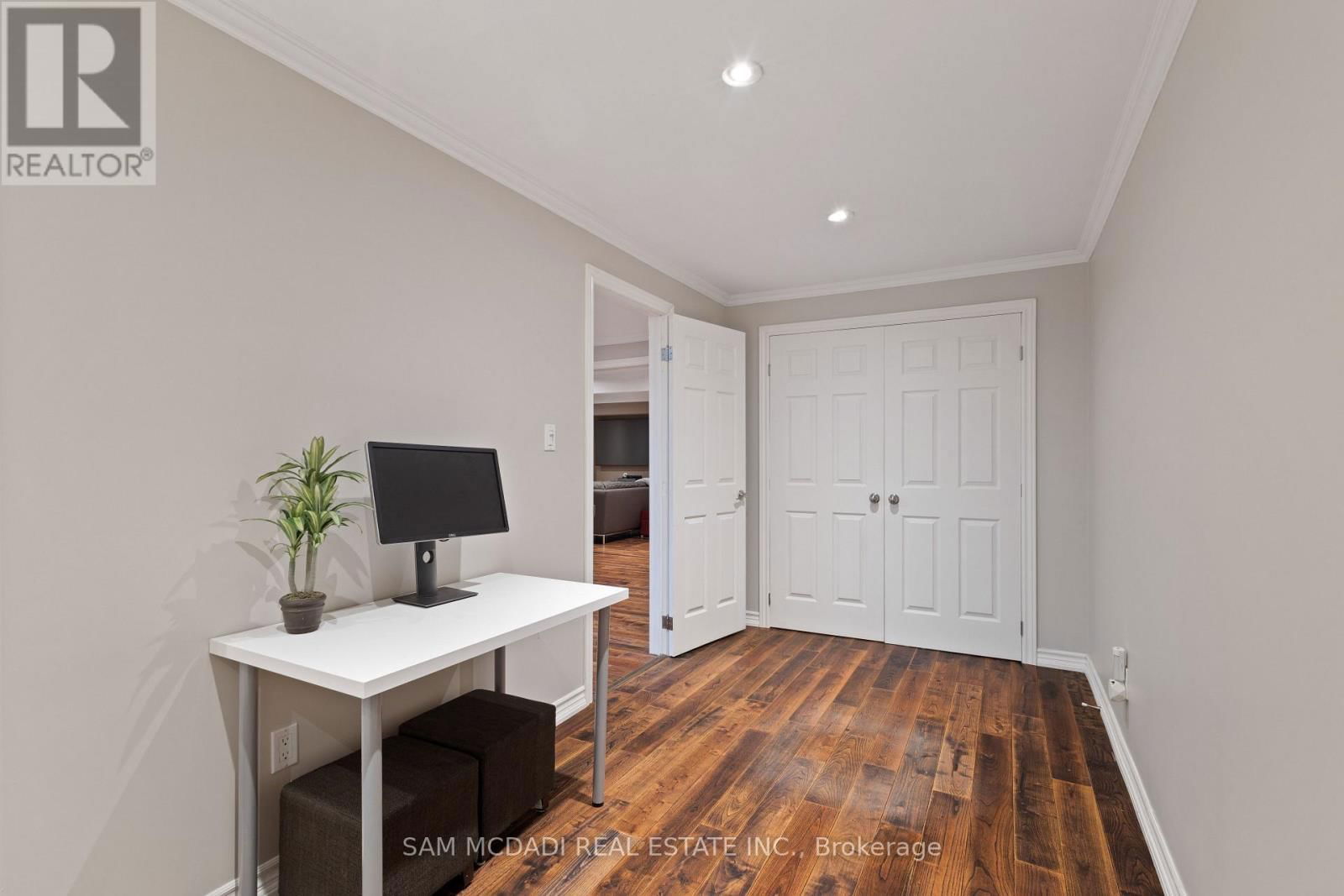 7174 UPTON CRESCENT Image 41