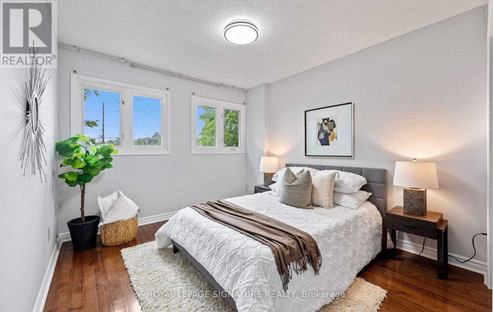 745 CONSTELLATION DRIVE Image 30