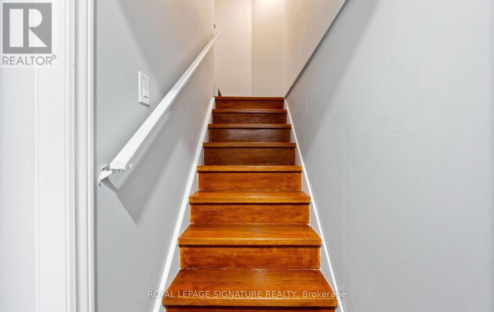 745 CONSTELLATION DRIVE Image 34