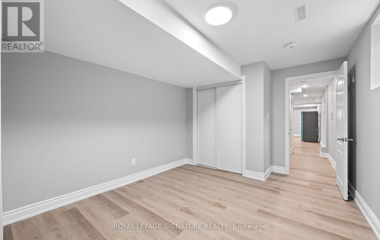 745 CONSTELLATION DRIVE Image 38