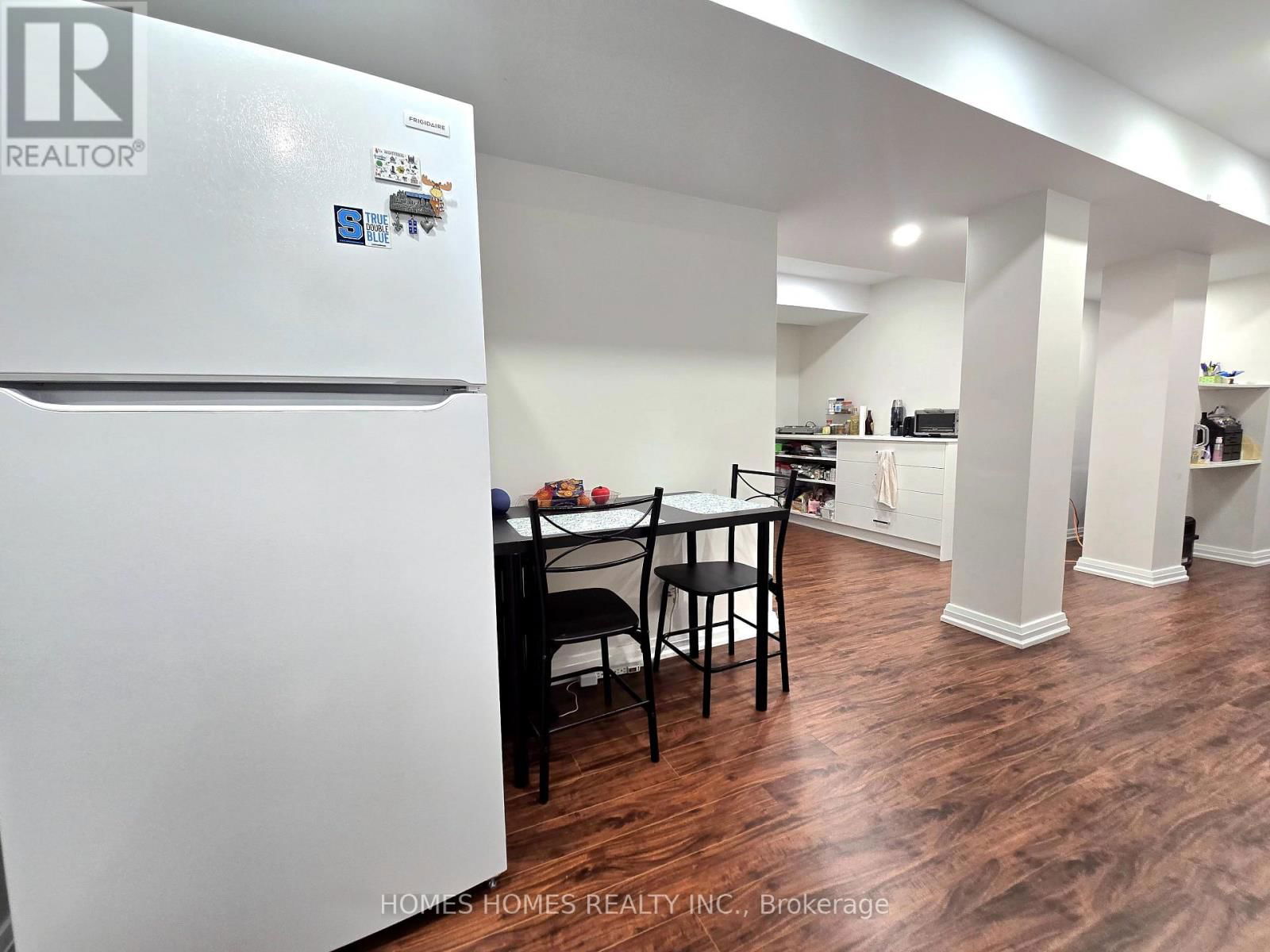 6 GRASSHOPPER WAY Image 42