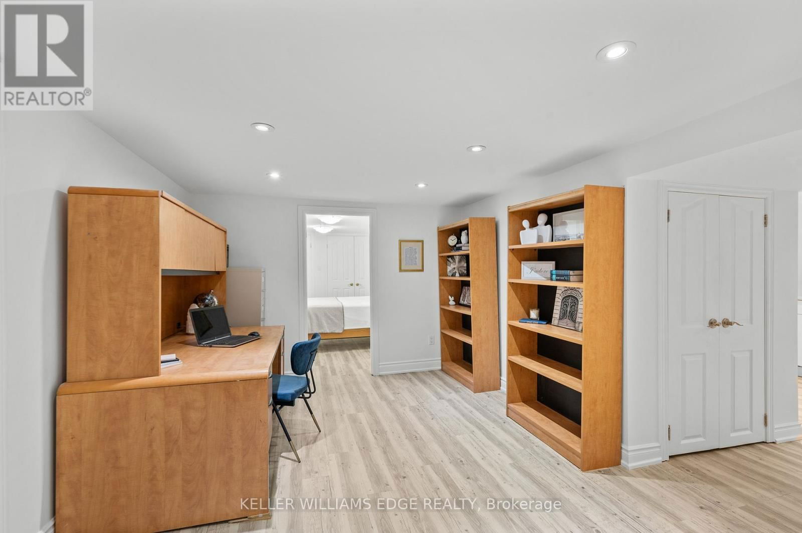 1589 CREDITON PARKWAY Image 32