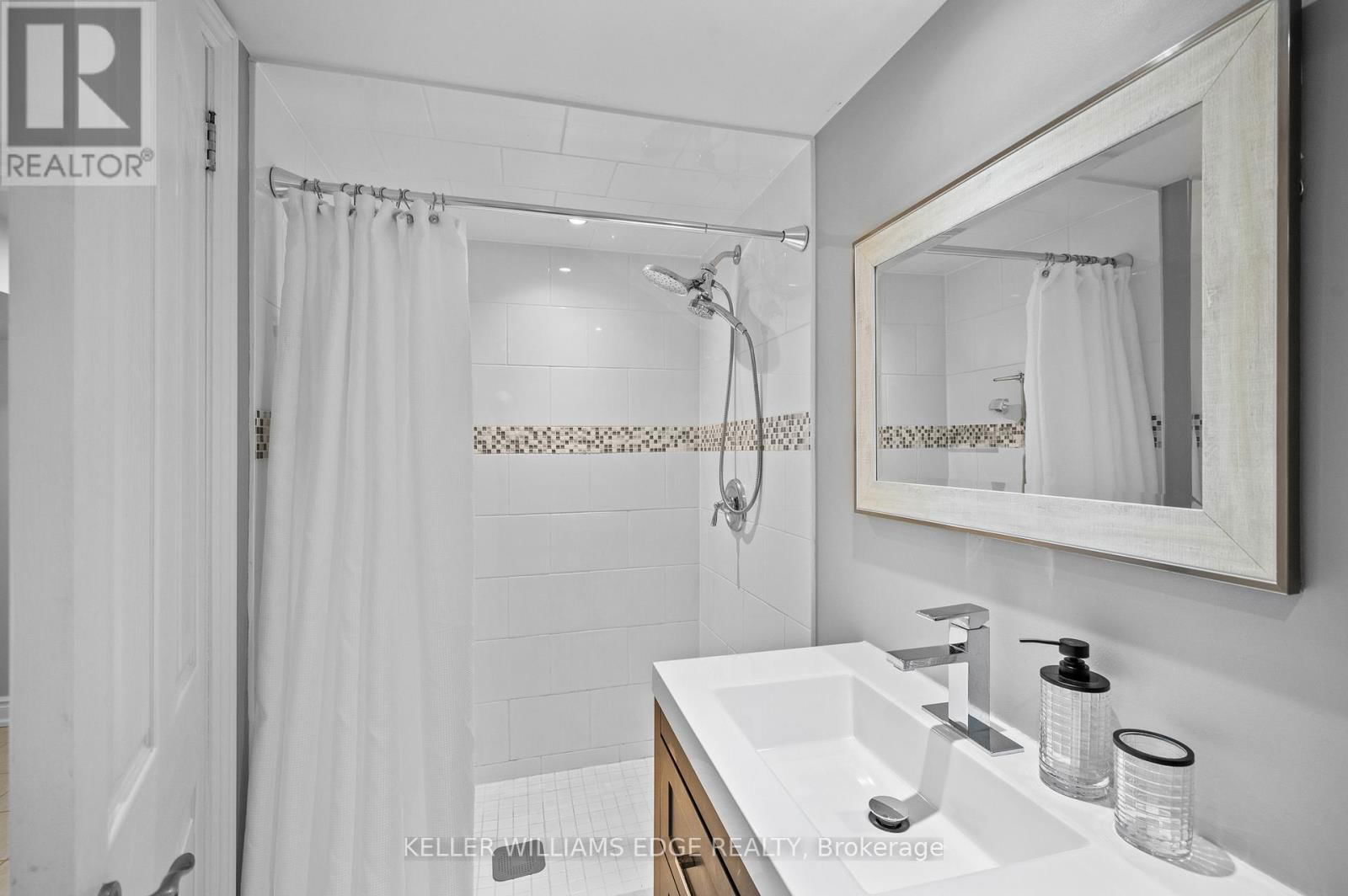 1589 CREDITON PARKWAY Image 35