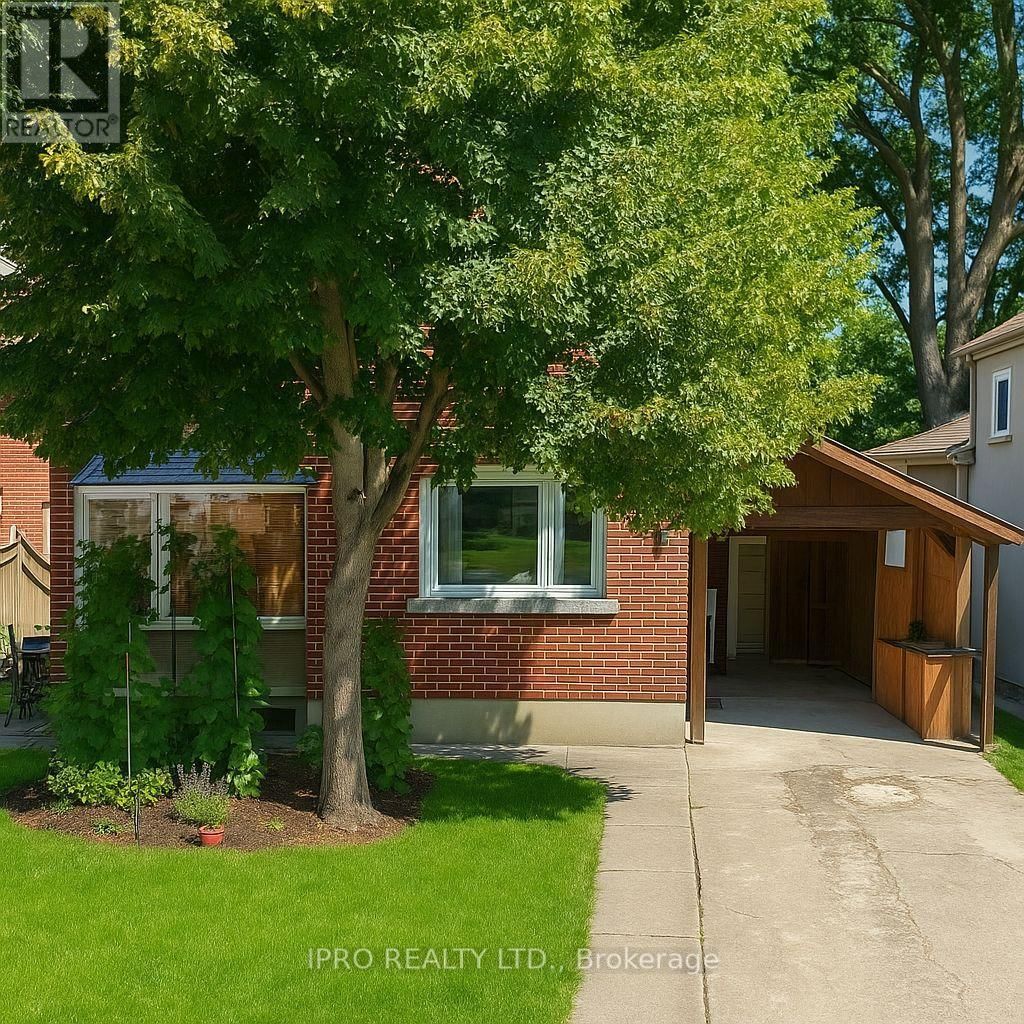 8 DANIELS STREET Image 1