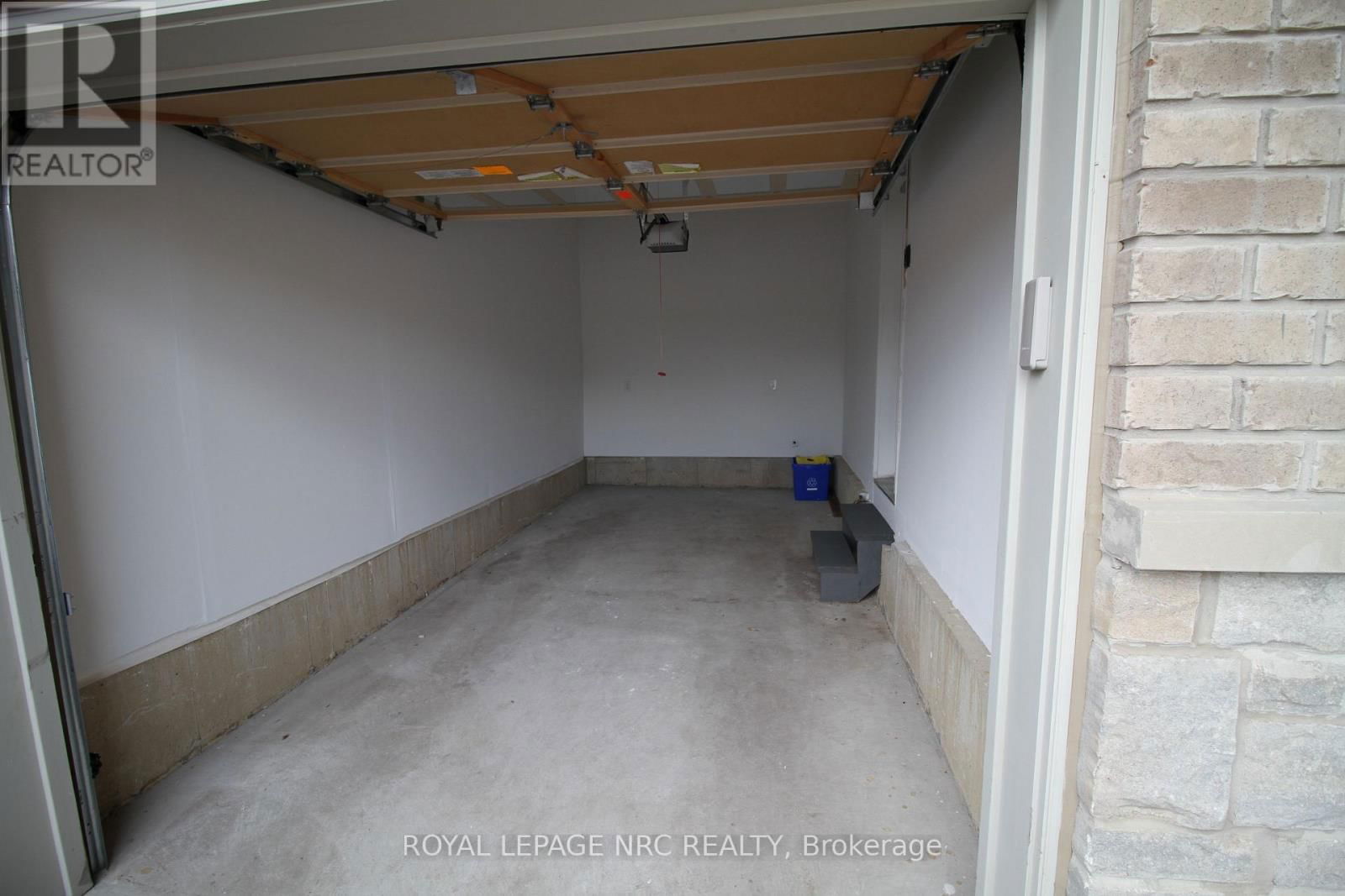 7 OLIANA WAY Image 26