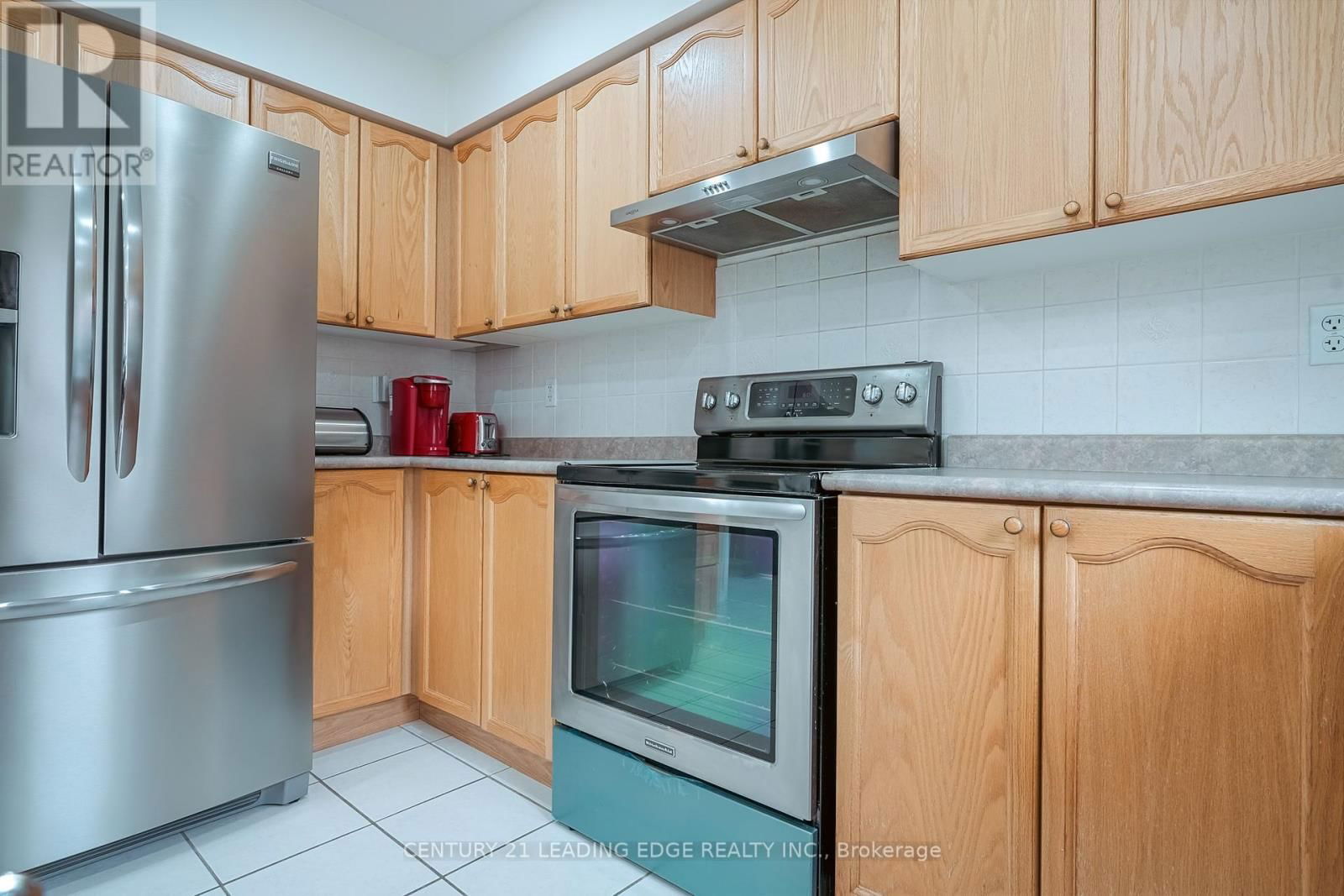 14 GALVESTON CRESCENT Image 21