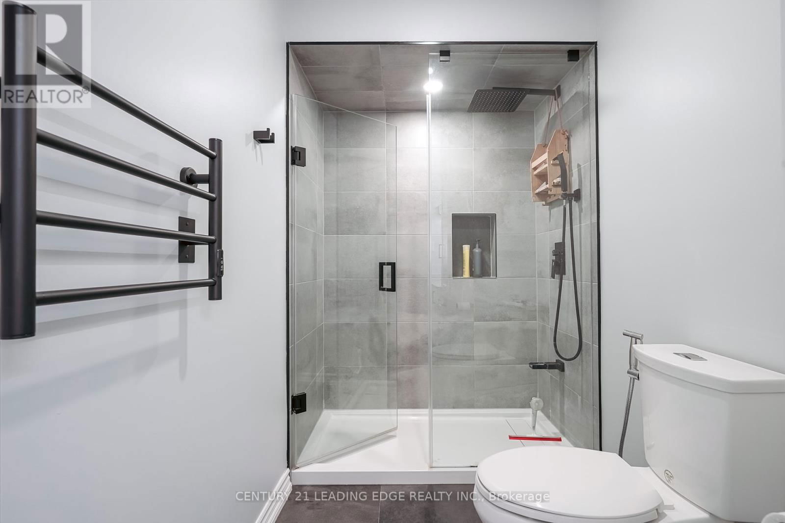 14 GALVESTON CRESCENT Image 39
