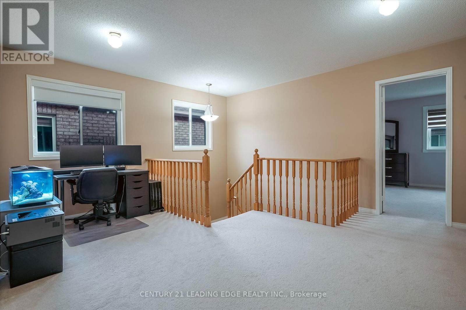 14 GALVESTON CRESCENT Image 40