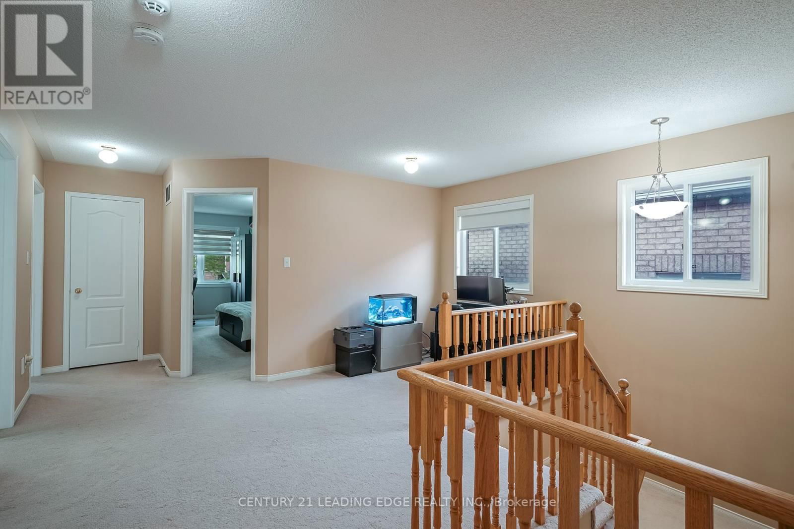 14 GALVESTON CRESCENT Image 41
