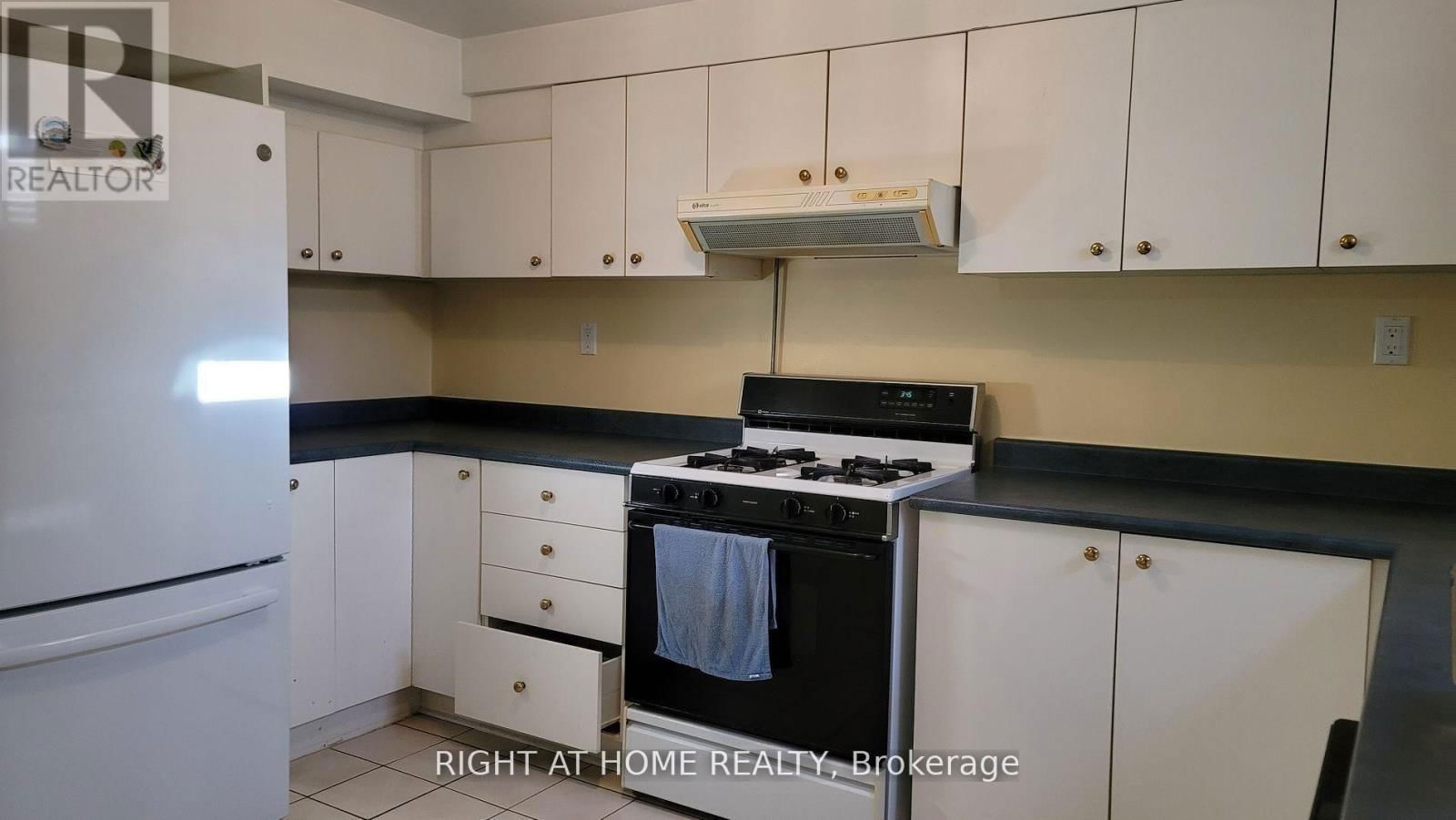 5194 GUILDWOOD WAY Image 16