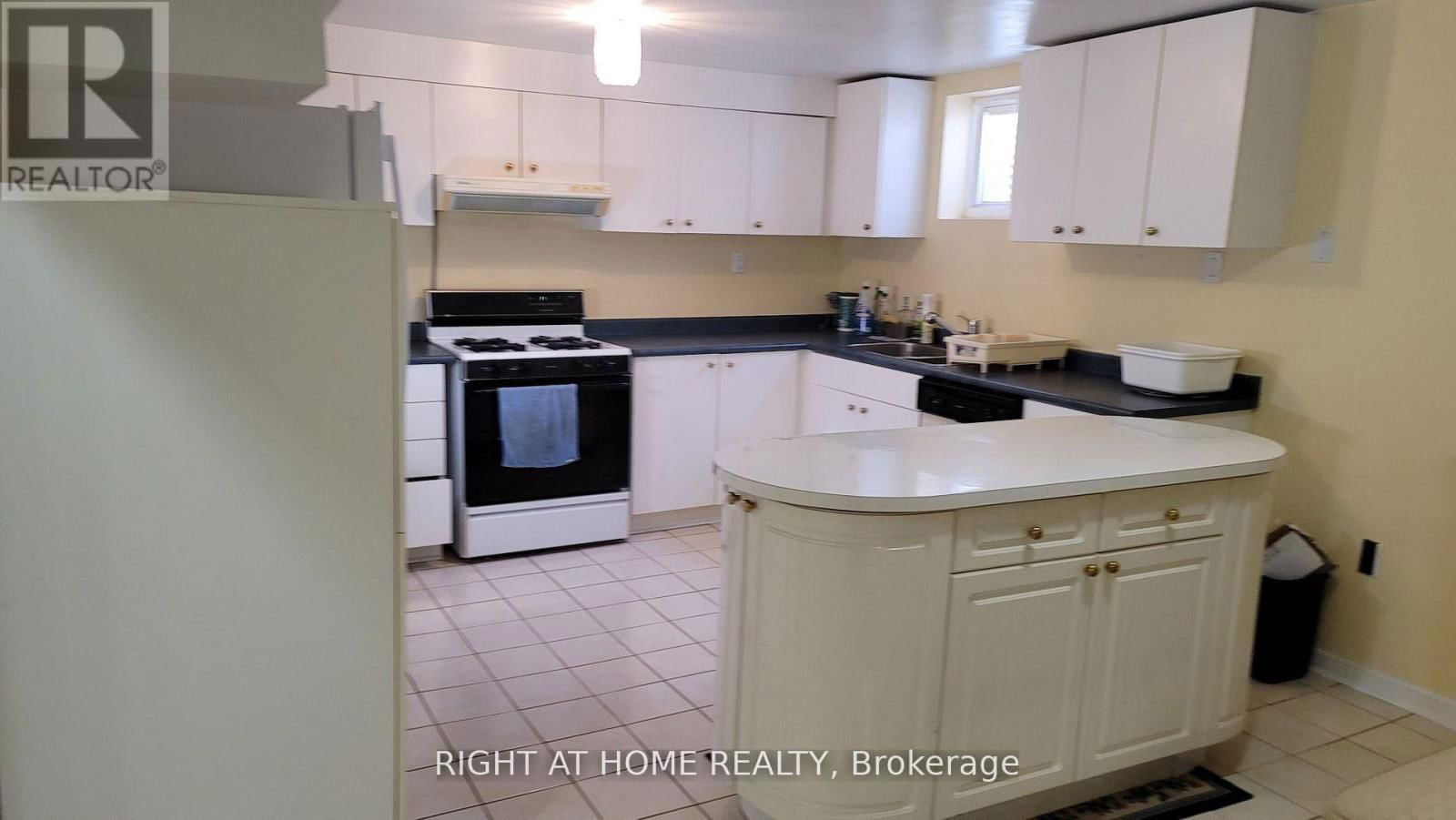 5194 GUILDWOOD WAY Image 33