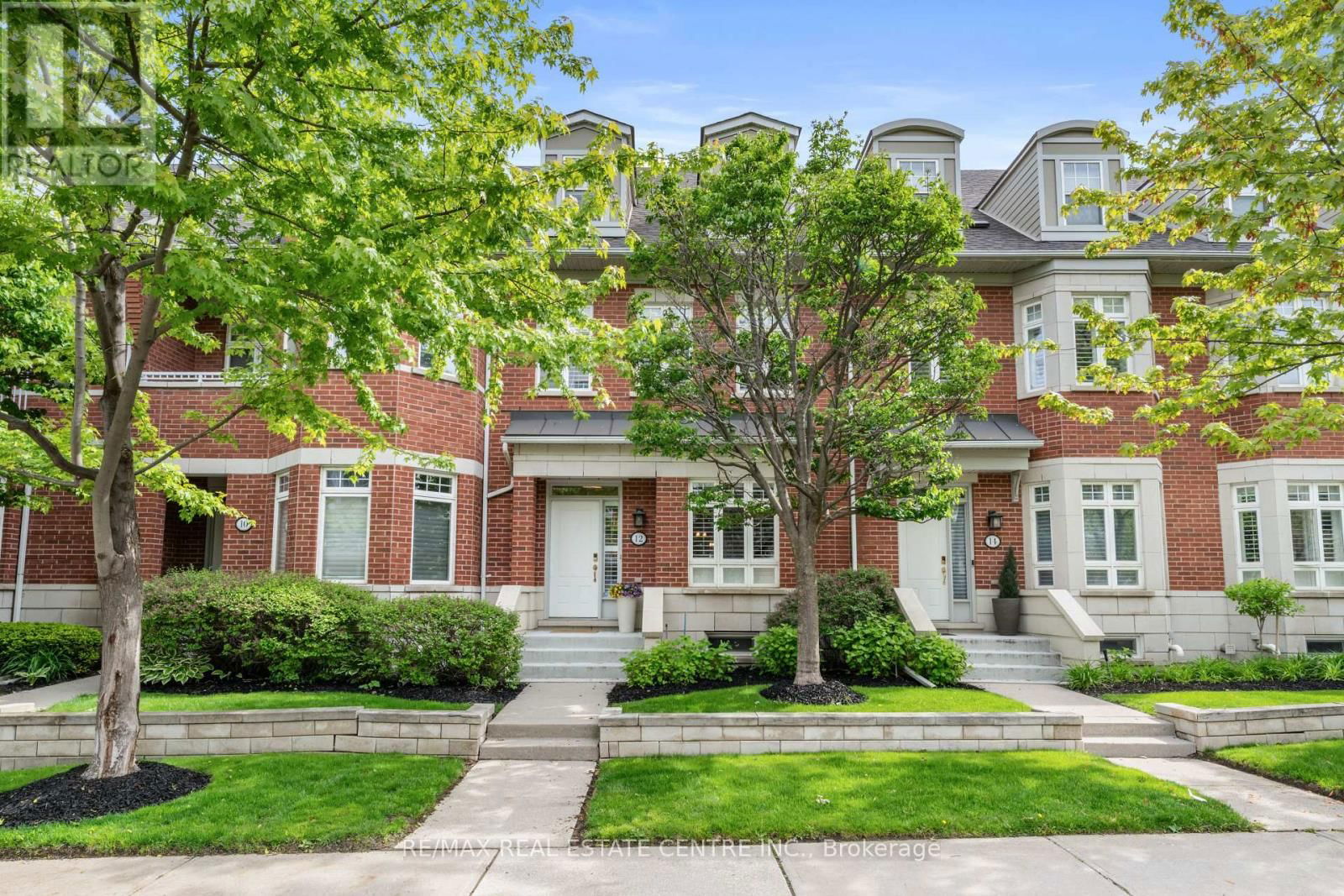12 ST. LAWRENCE DRIVE Image 1
