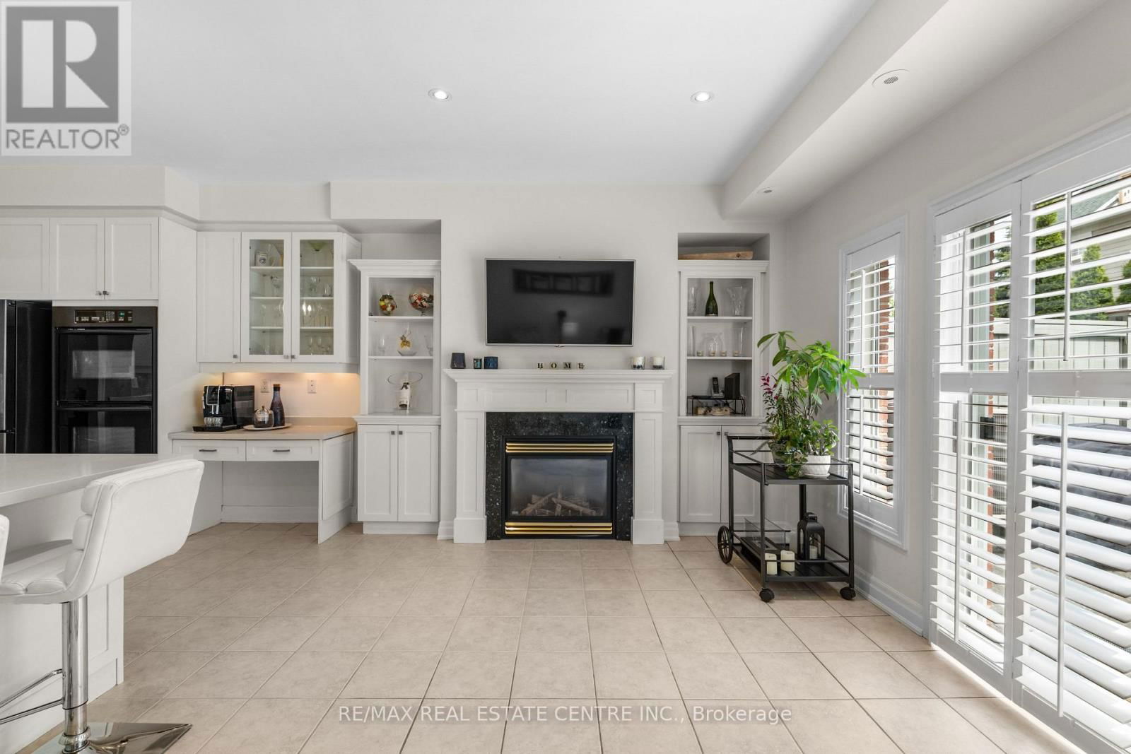 12 ST. LAWRENCE DRIVE Image 17