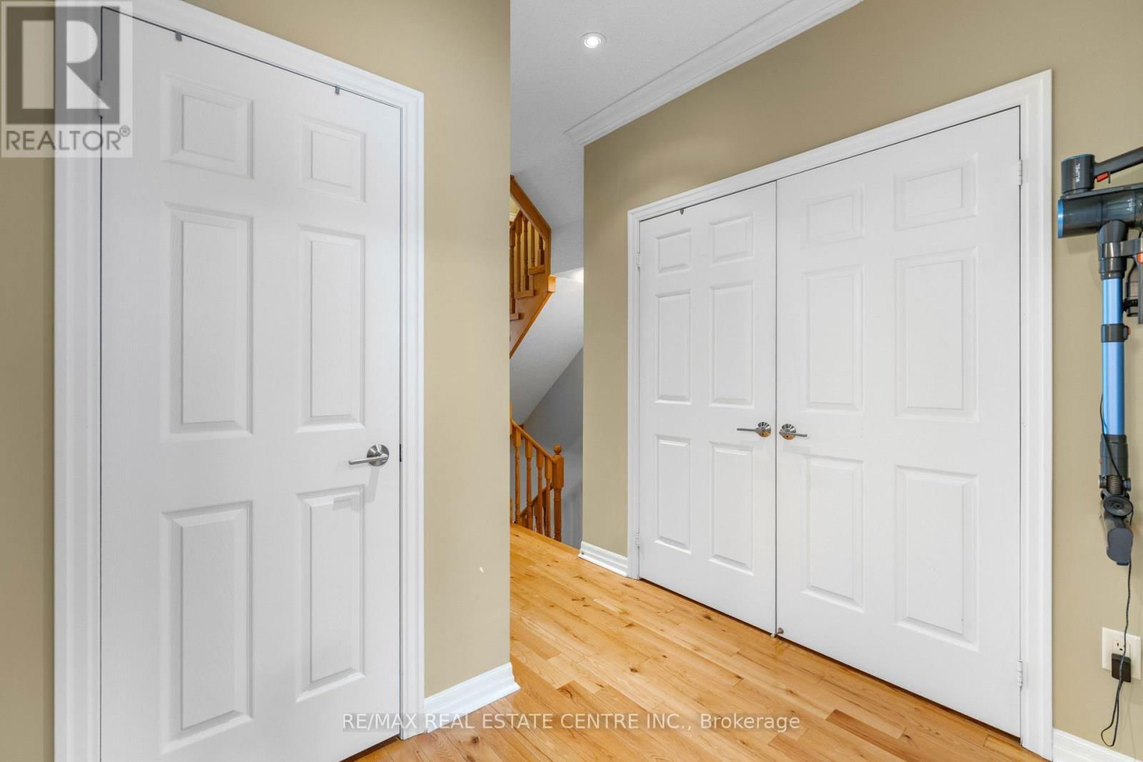 12 ST. LAWRENCE DRIVE Image 27