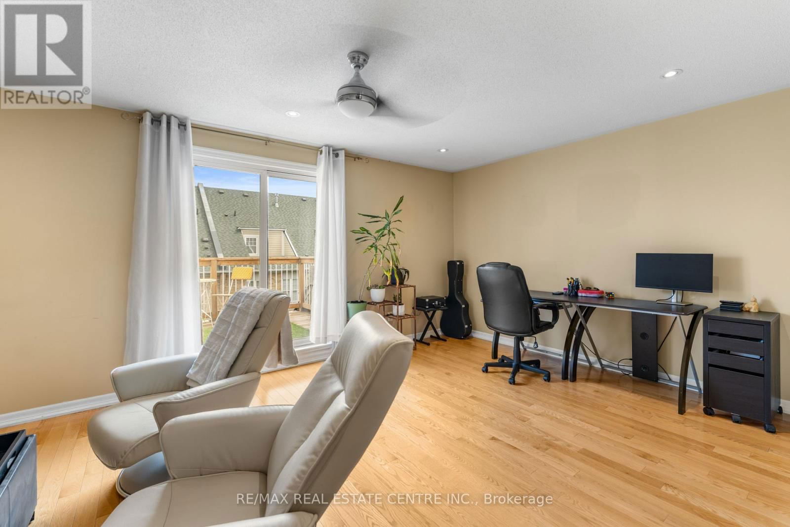 12 ST. LAWRENCE DRIVE Image 30