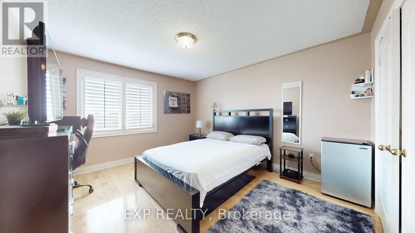 28 COSMO COURT Image 31