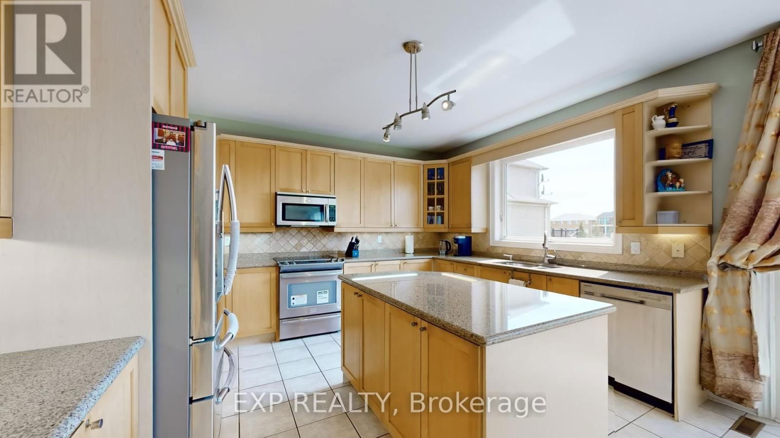 28 COSMO COURT Image 9