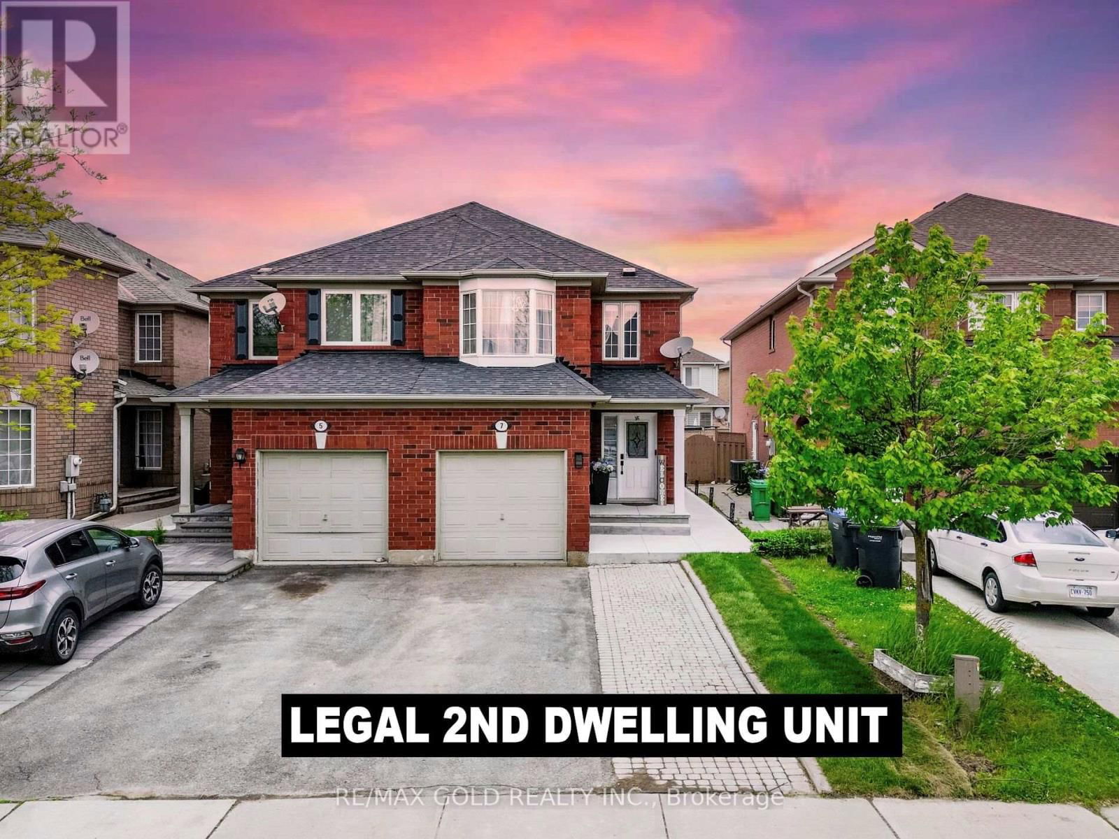 7 DUNLOP COURT Image 1