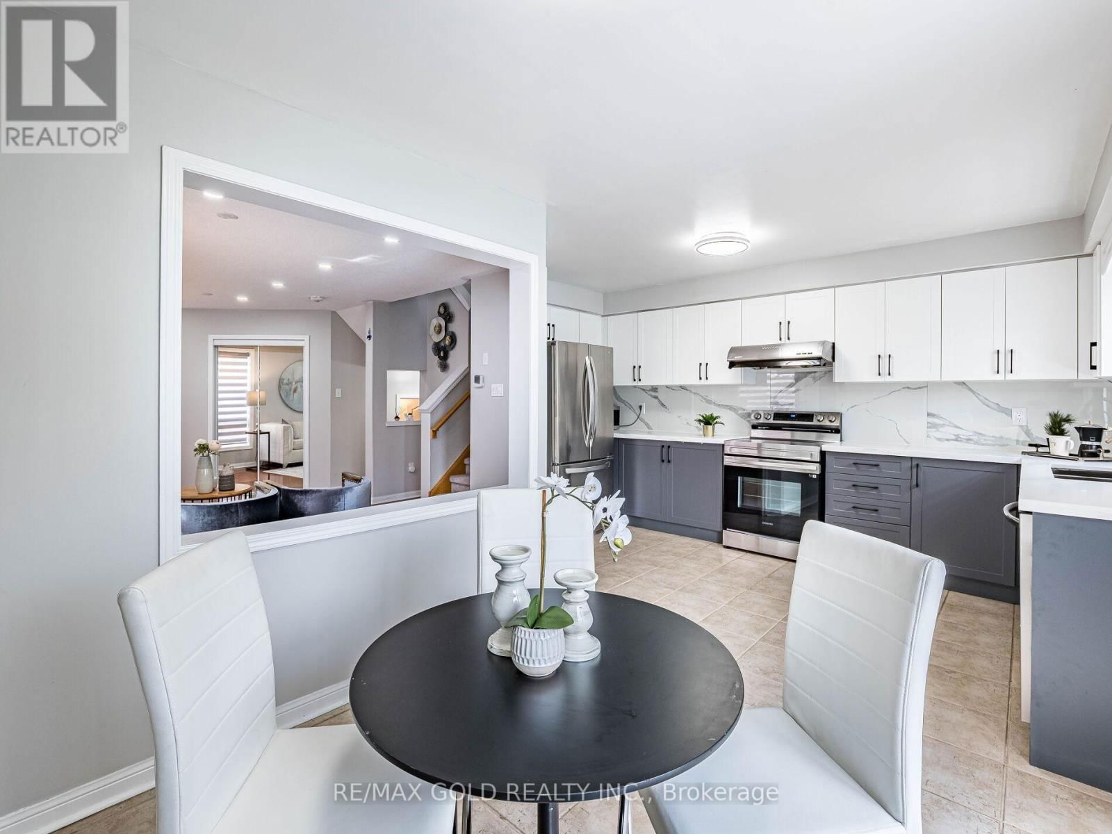 7 DUNLOP COURT Image 16