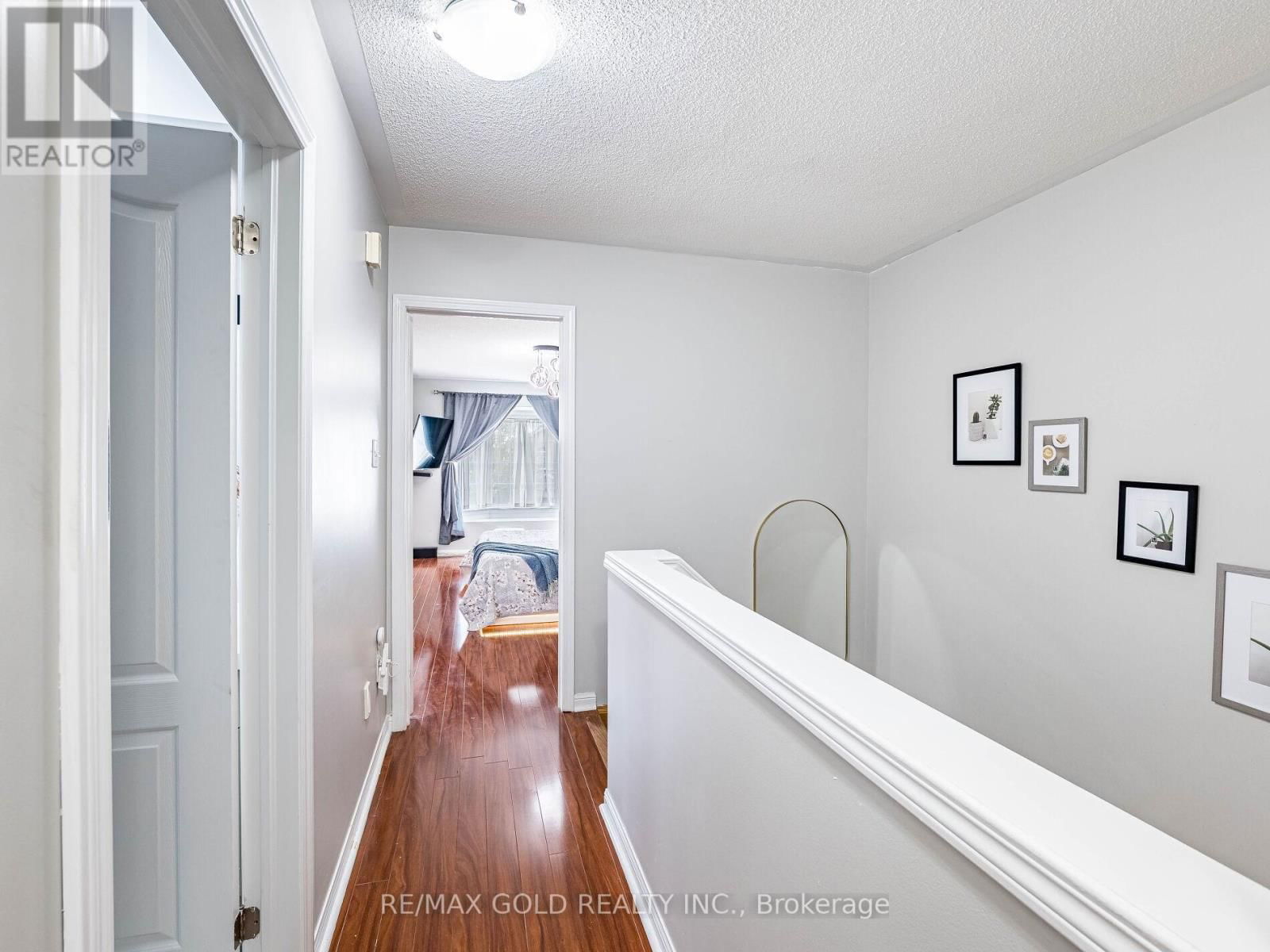 7 DUNLOP COURT Image 30