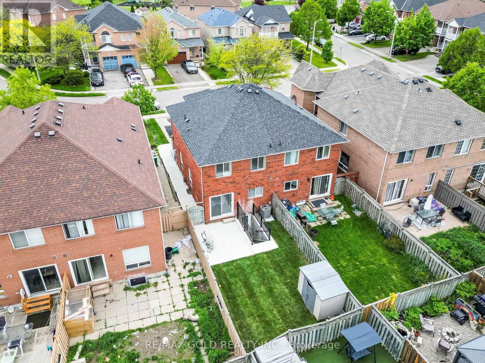 7 DUNLOP COURT Image 40
