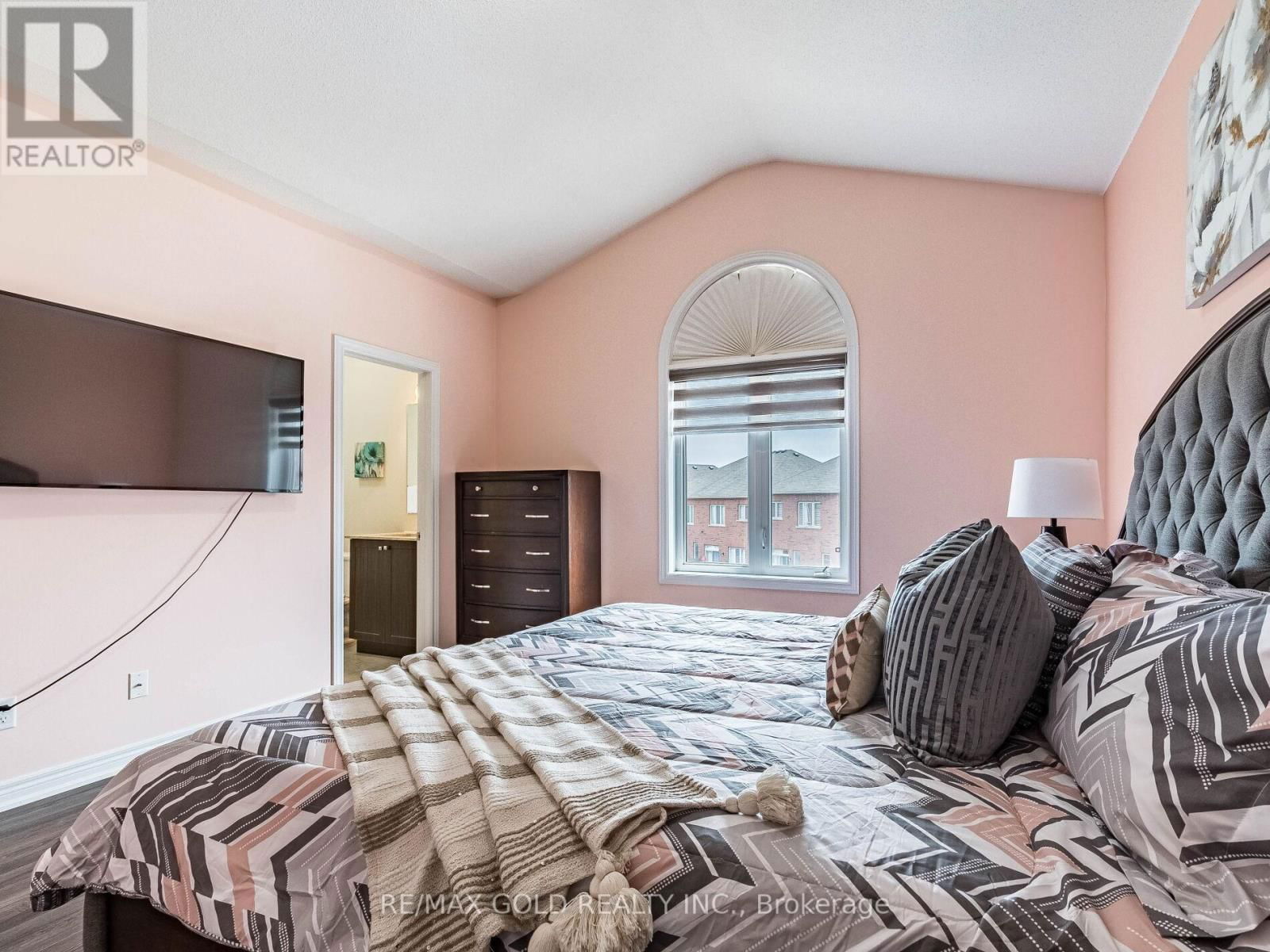 9 KEMPENFELT TRAIL Image 19