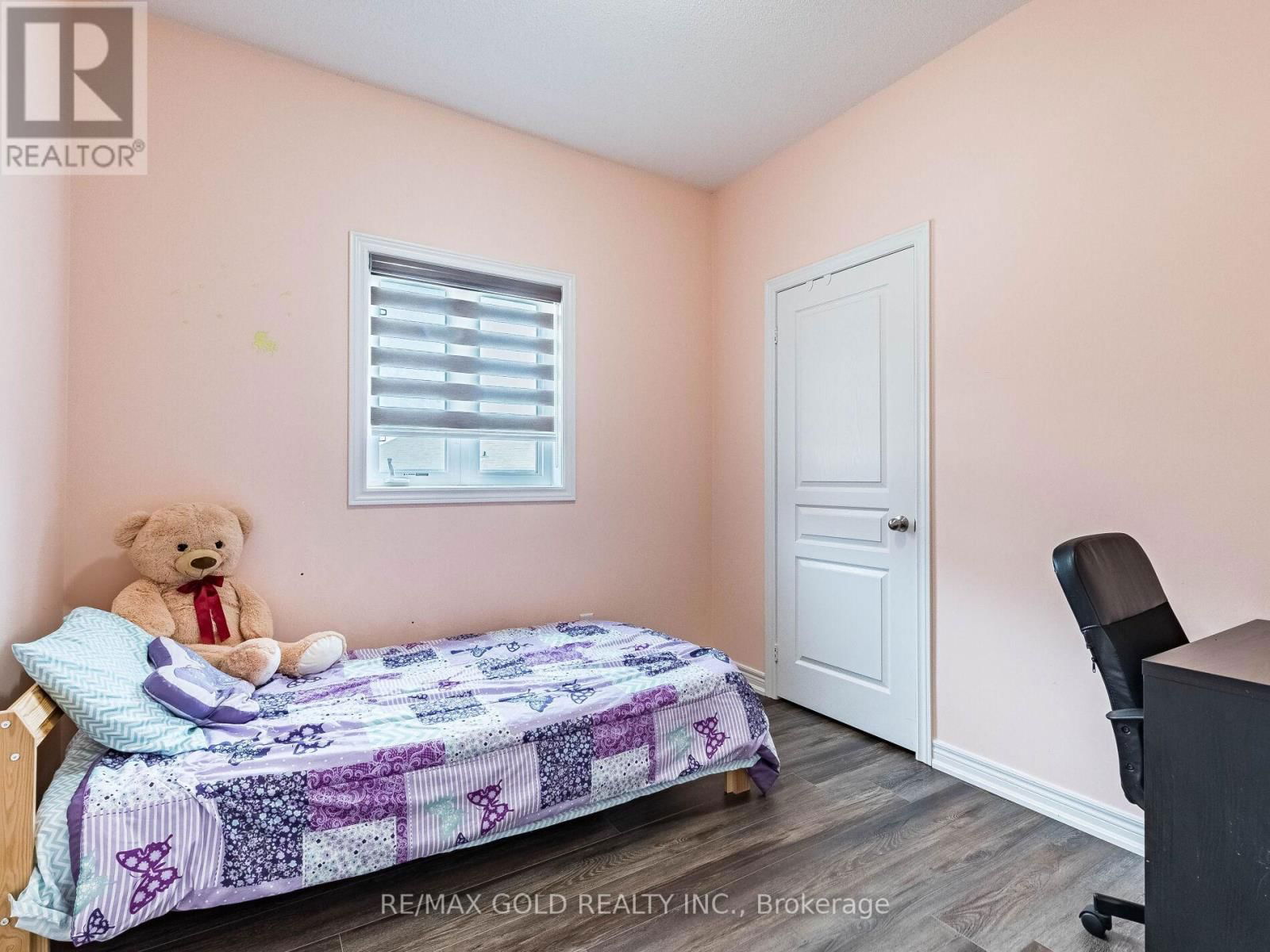 9 KEMPENFELT TRAIL Image 23
