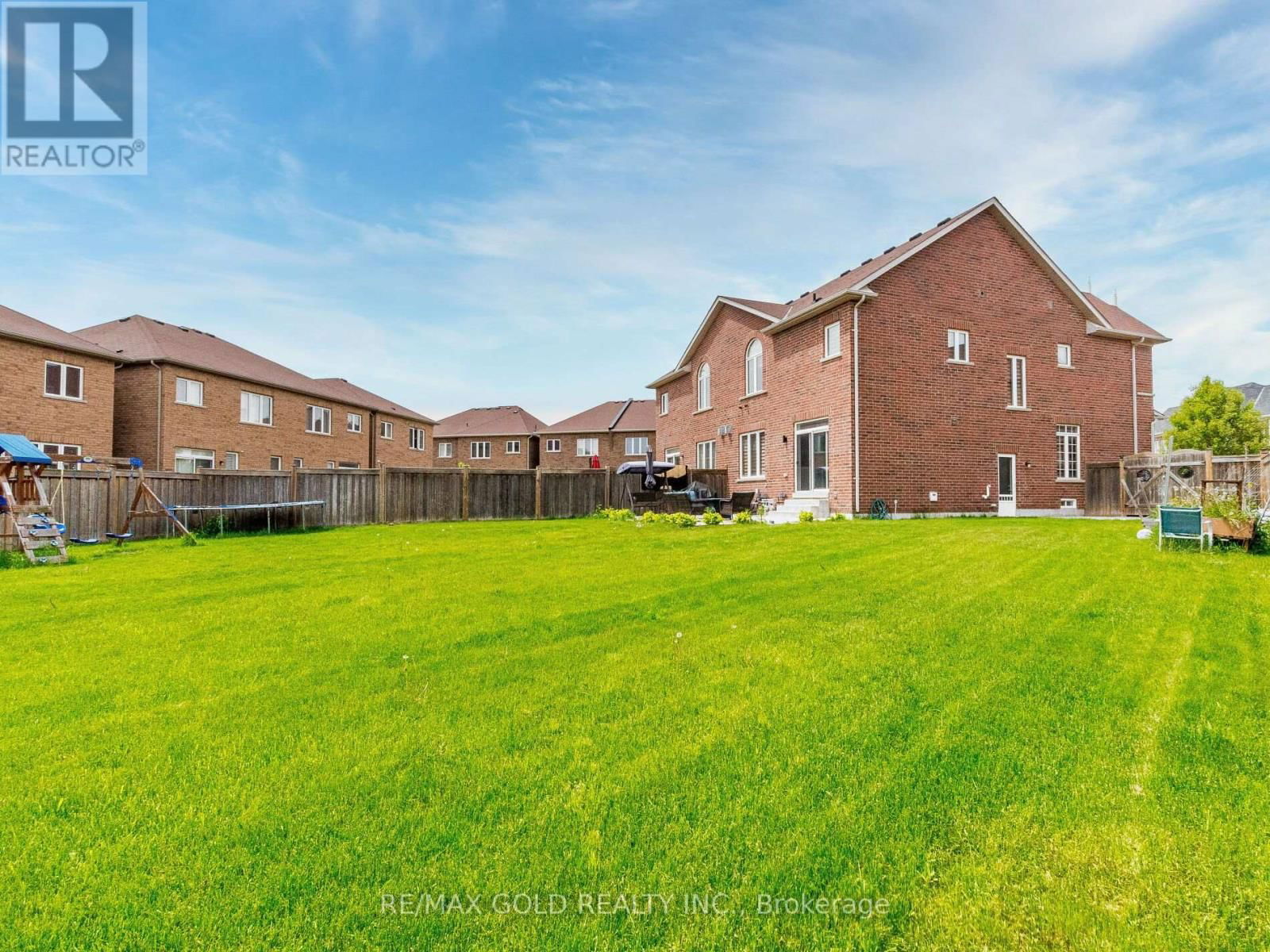 9 KEMPENFELT TRAIL Image 37