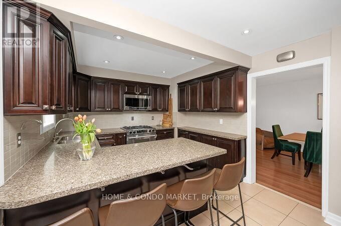 74 ROSEBUD AVENUE Image 11