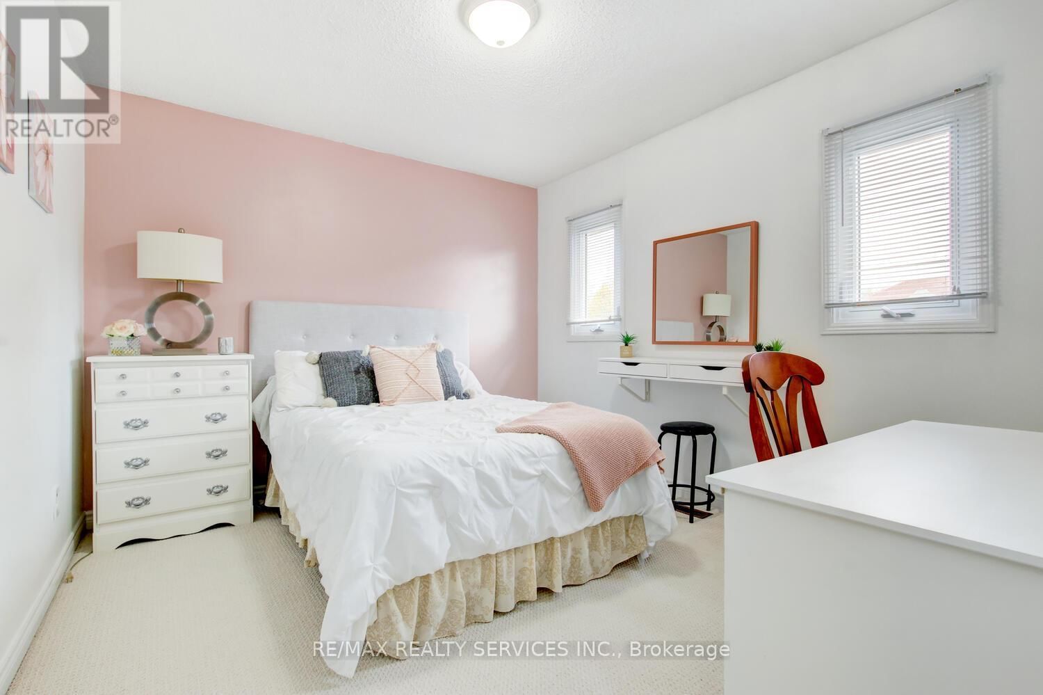 119 KENPARK AVENUE Image 25