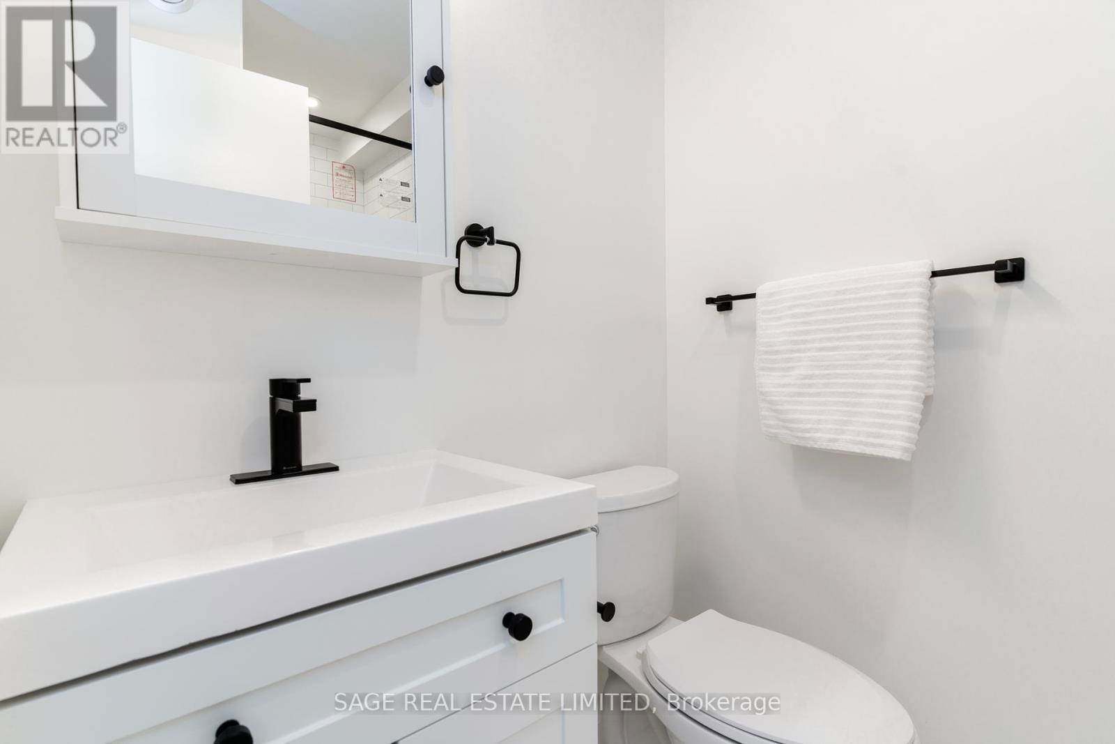 1 - 2413 DUNDAS STREET WEST Image 17