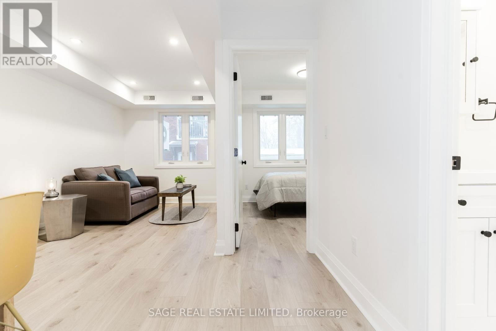 1 - 2413 DUNDAS STREET WEST Image 9