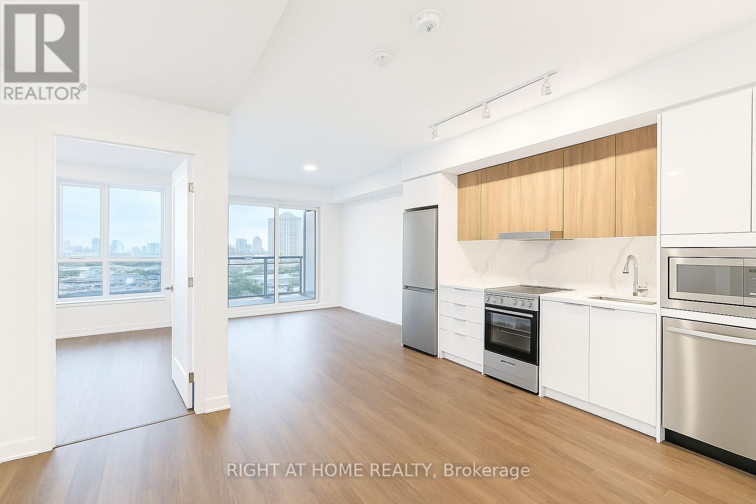537 - 5081 HURONTARIO STREET Image 1