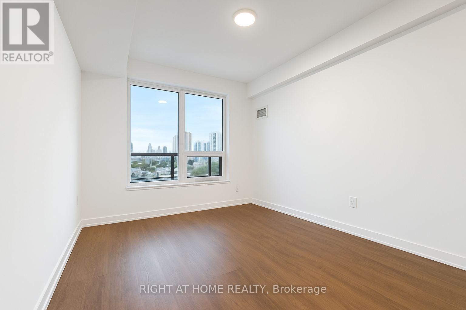 537 - 5081 HURONTARIO STREET Image 6