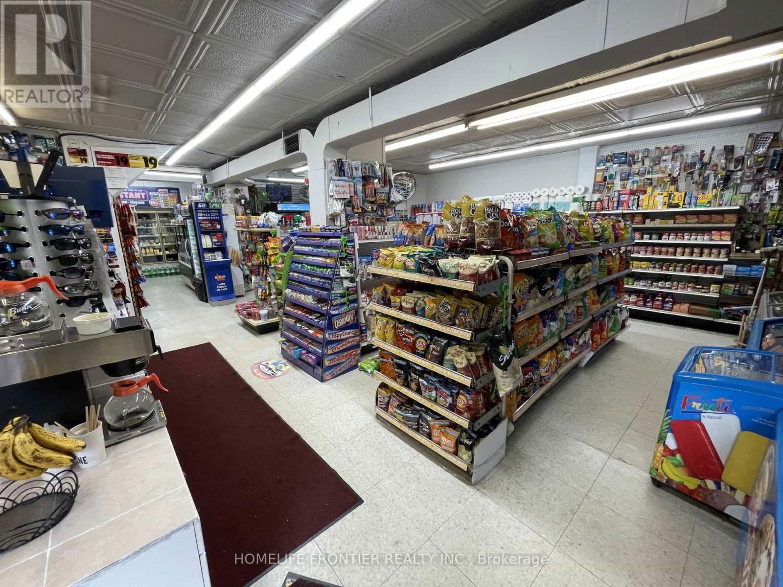 65 DUNN AVENUE Image 4