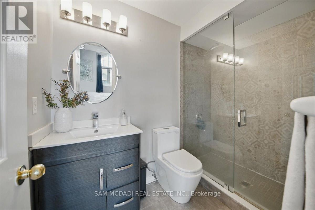 3344 LABURNUM CRESCENT Image 17