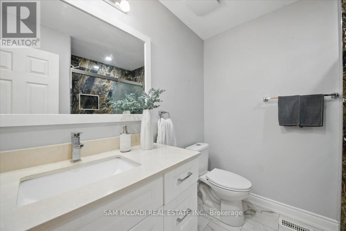 3344 LABURNUM CRESCENT Image 19