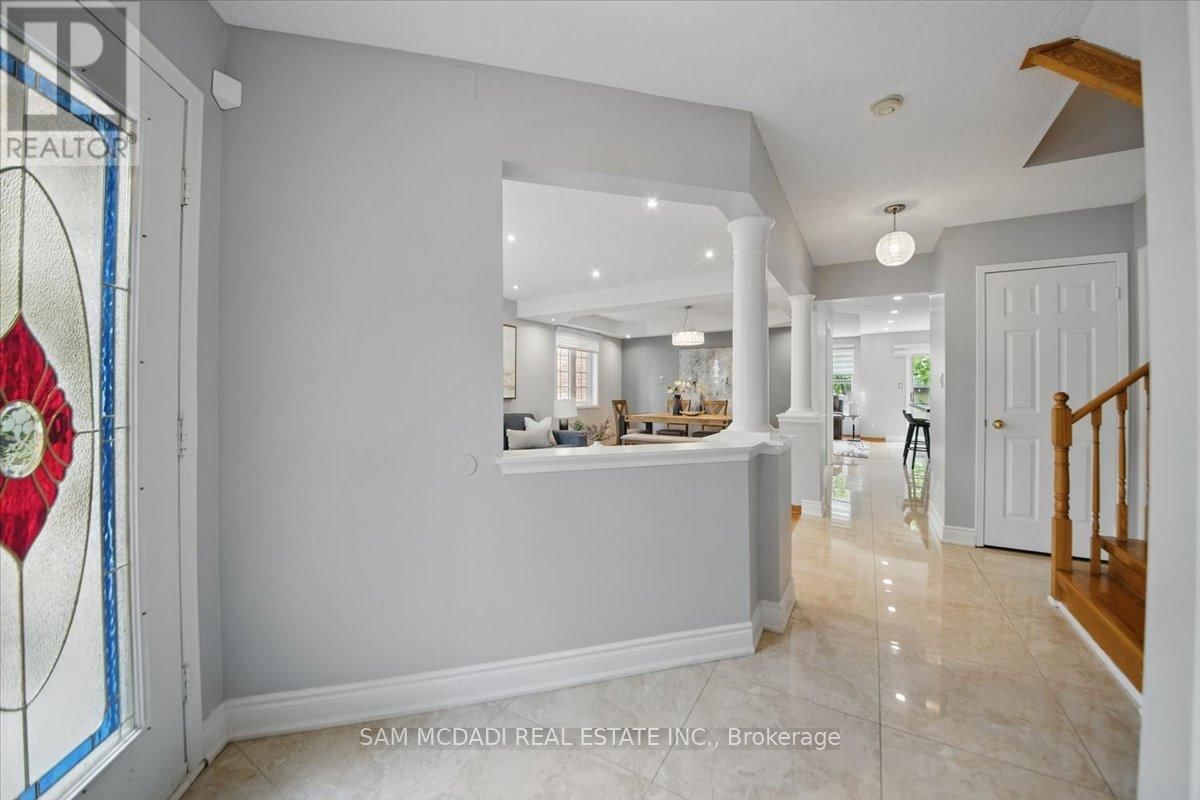 3344 LABURNUM CRESCENT Image 4