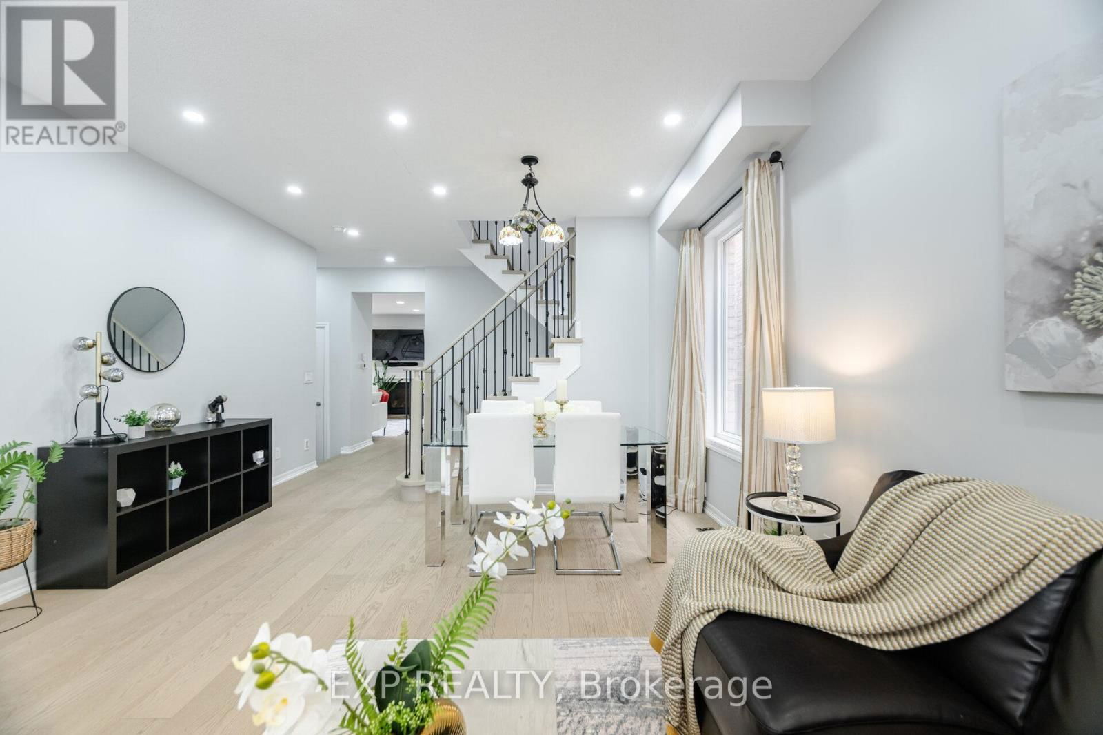 39 FORBES TERRACE Image 10