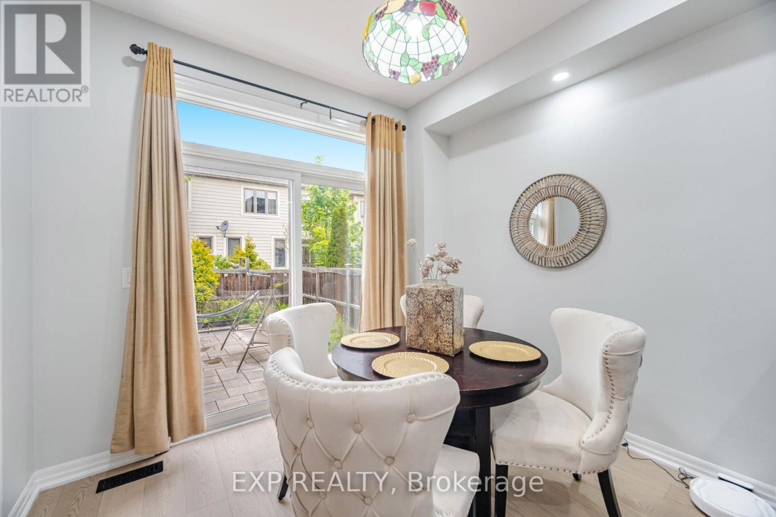 39 FORBES TERRACE Image 17