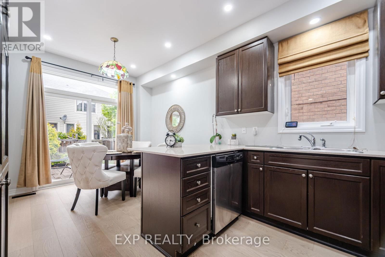 39 FORBES TERRACE Image 22